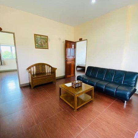 Baan Suan Khun Yaiy Hotell Ban Wang Takhrai Exteriör bild