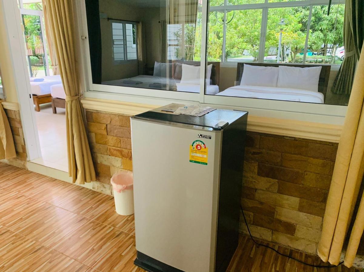Baan Suan Khun Yaiy Hotell Ban Wang Takhrai Exteriör bild