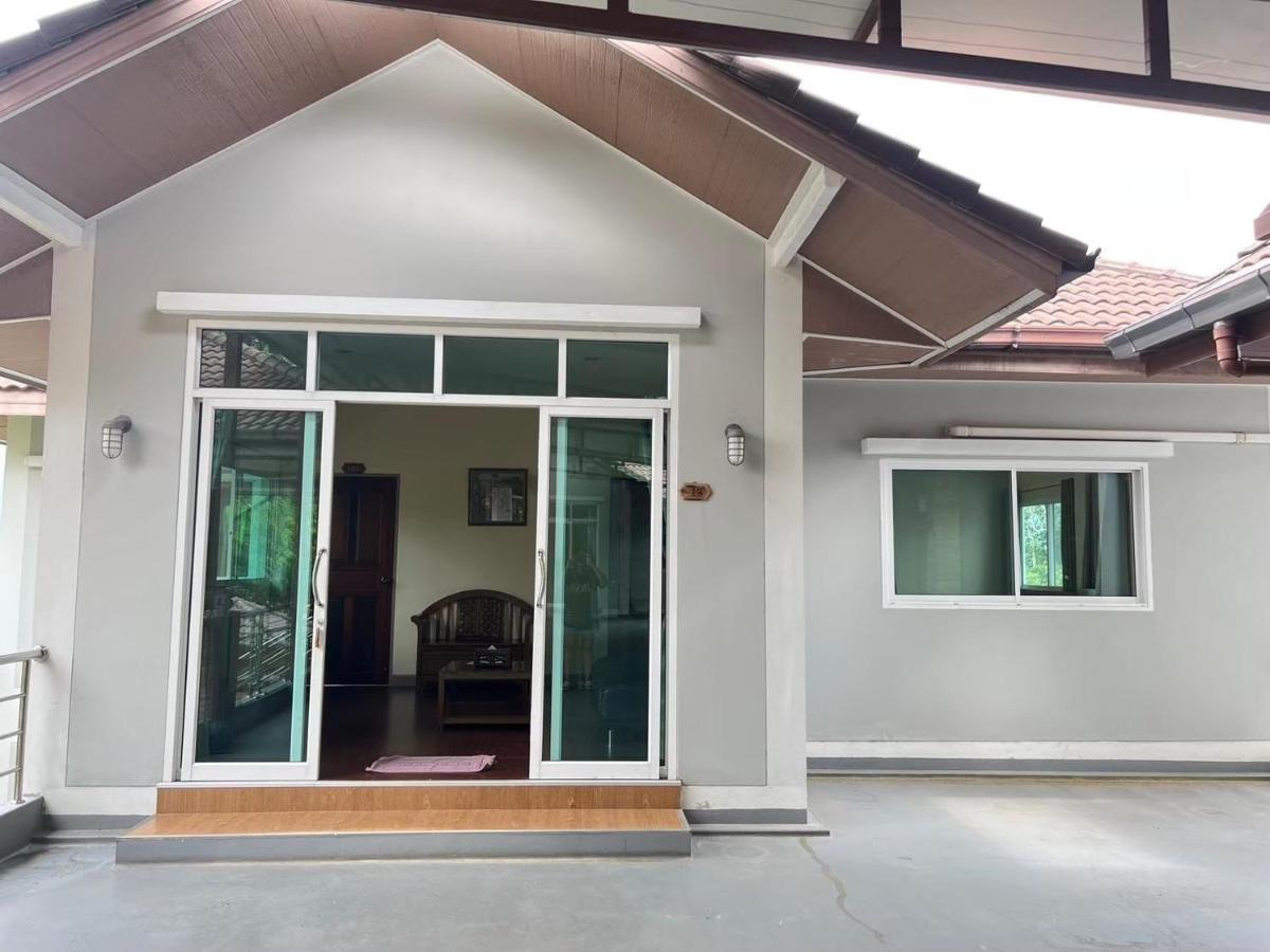 Baan Suan Khun Yaiy Hotell Ban Wang Takhrai Exteriör bild