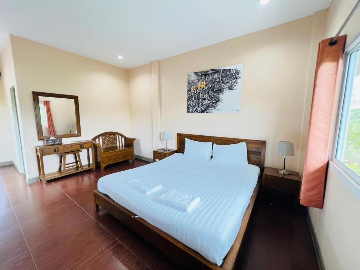 Baan Suan Khun Yaiy Hotell Ban Wang Takhrai Exteriör bild