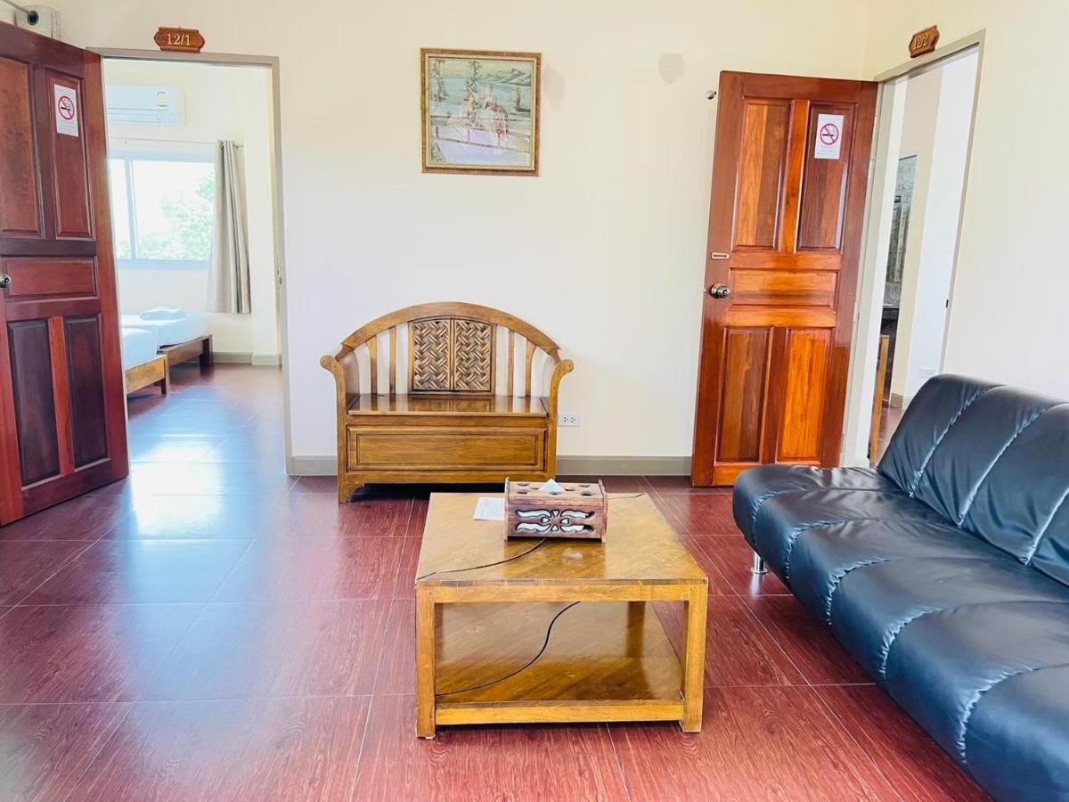 Baan Suan Khun Yaiy Hotell Ban Wang Takhrai Exteriör bild