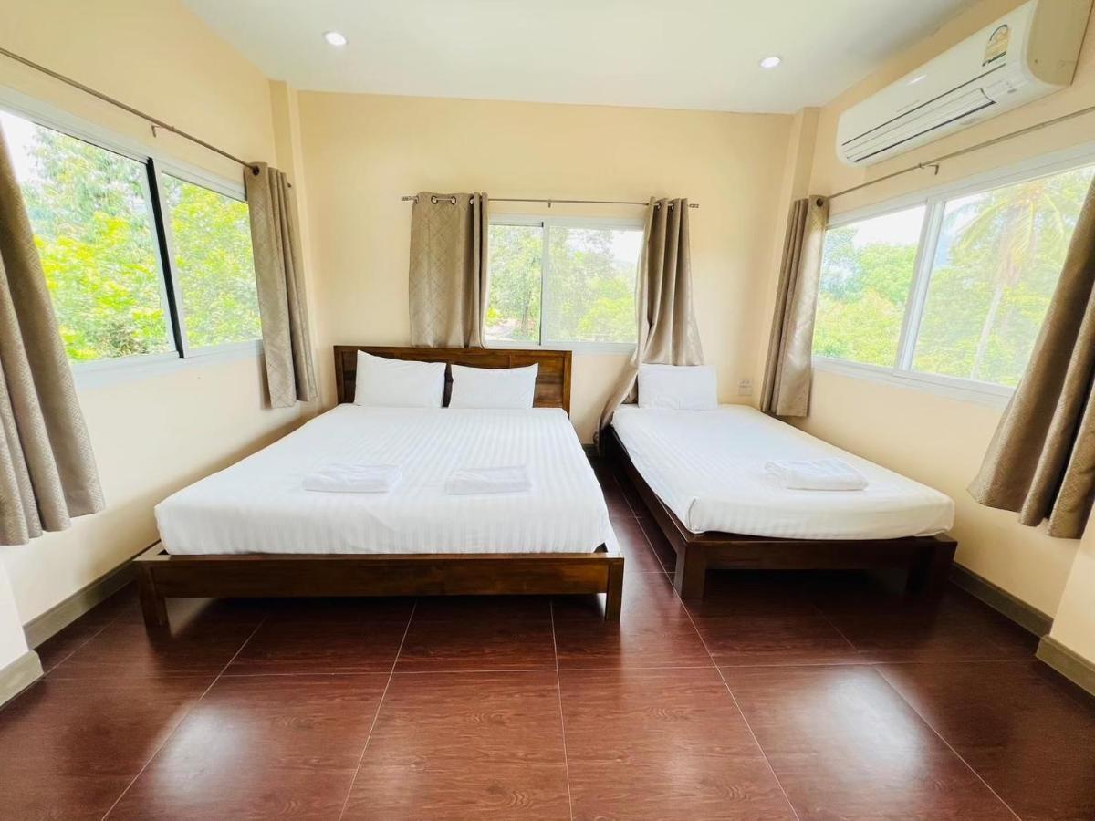 Baan Suan Khun Yaiy Hotell Ban Wang Takhrai Exteriör bild