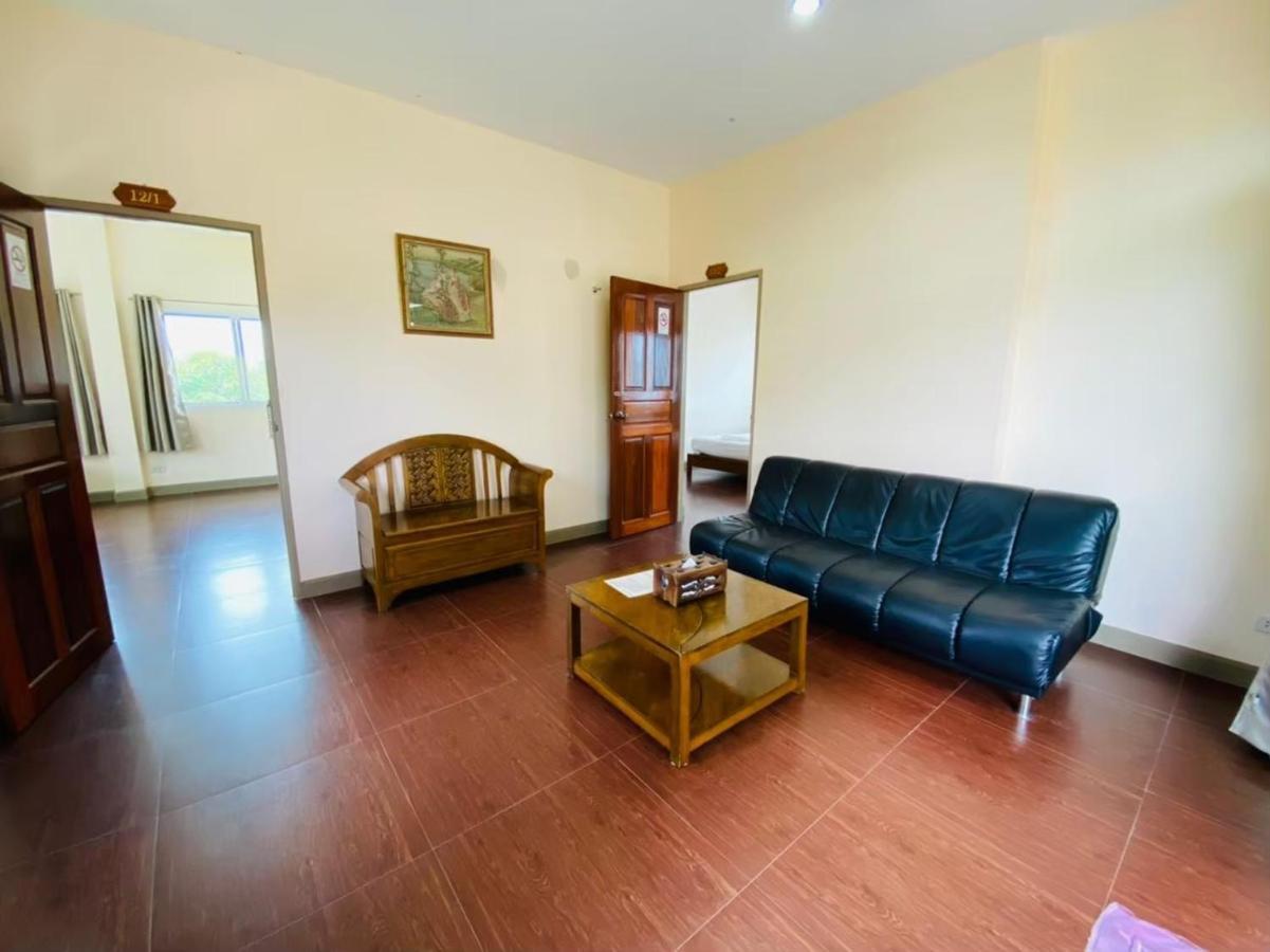 Baan Suan Khun Yaiy Hotell Ban Wang Takhrai Exteriör bild