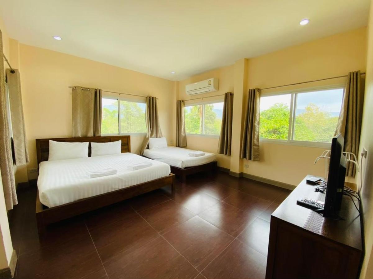 Baan Suan Khun Yaiy Hotell Ban Wang Takhrai Exteriör bild