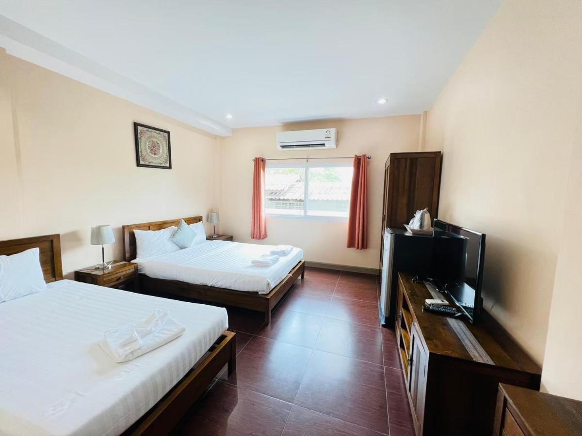 Baan Suan Khun Yaiy Hotell Ban Wang Takhrai Exteriör bild