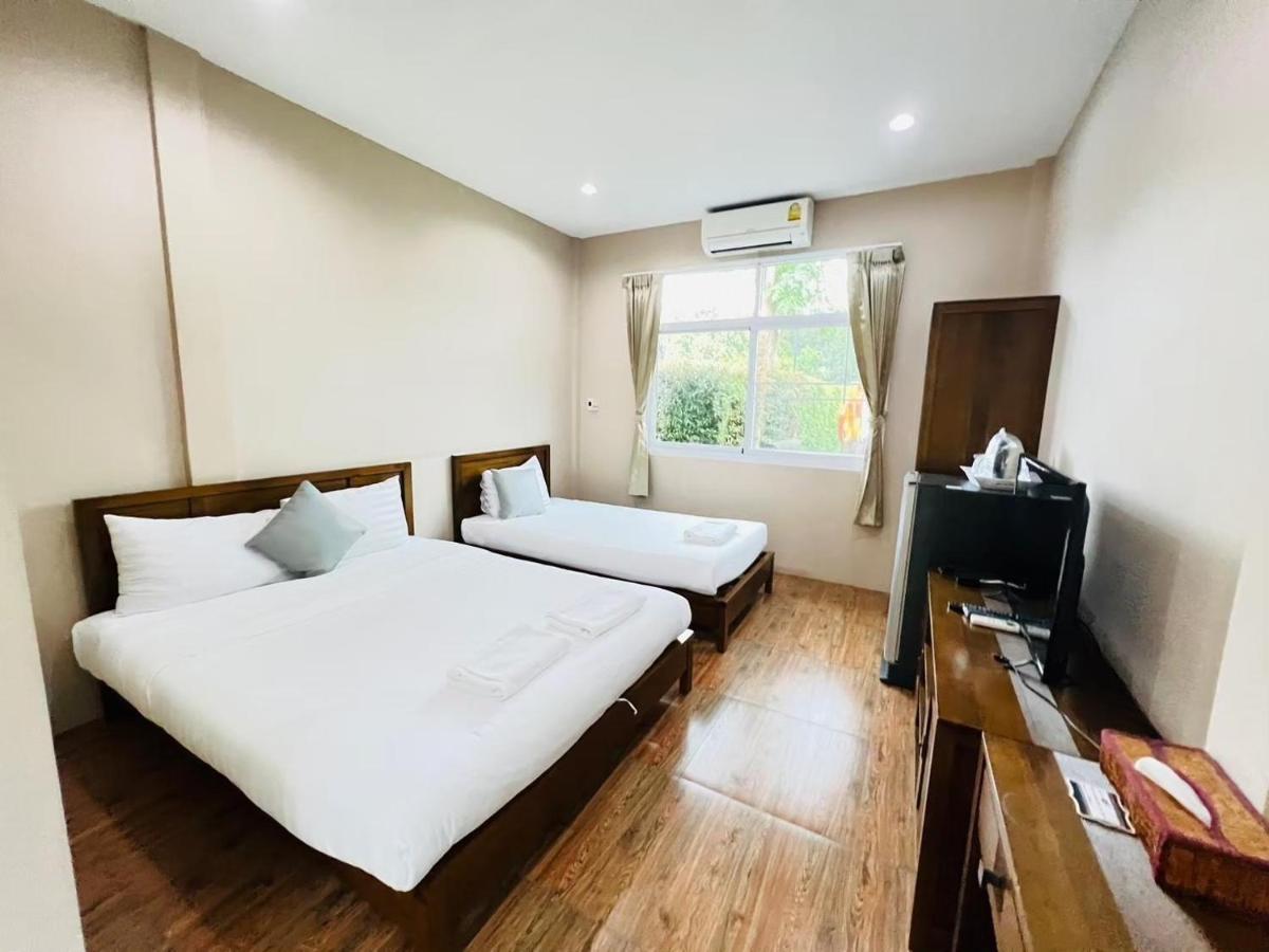 Baan Suan Khun Yaiy Hotell Ban Wang Takhrai Exteriör bild