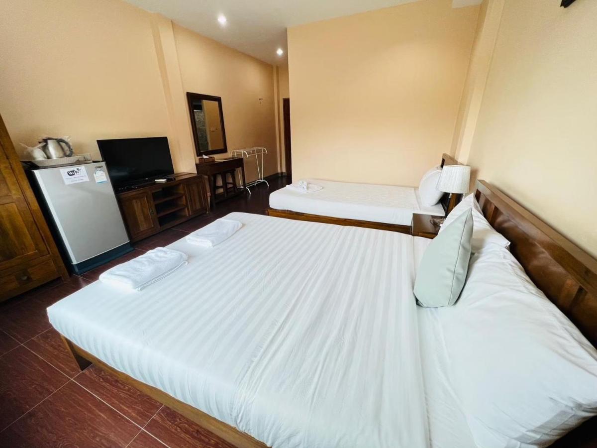 Baan Suan Khun Yaiy Hotell Ban Wang Takhrai Exteriör bild