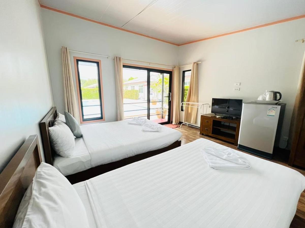 Baan Suan Khun Yaiy Hotell Ban Wang Takhrai Exteriör bild