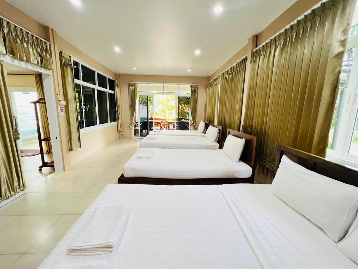 Baan Suan Khun Yaiy Hotell Ban Wang Takhrai Exteriör bild
